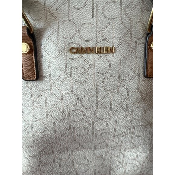 Calvin Klein Signature Logo Round Satchel Handbag Purse Bag Crossbody Zip Top - Picture 2 of 11